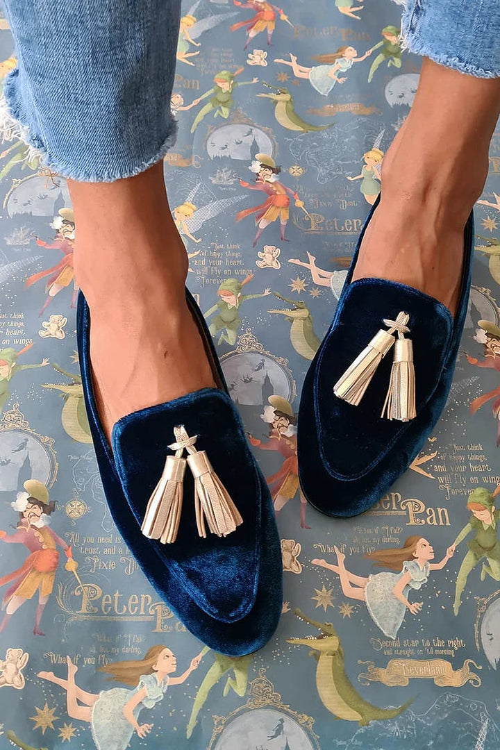 Faye | Klasyczne Loafersy Elegancji w Półmroku