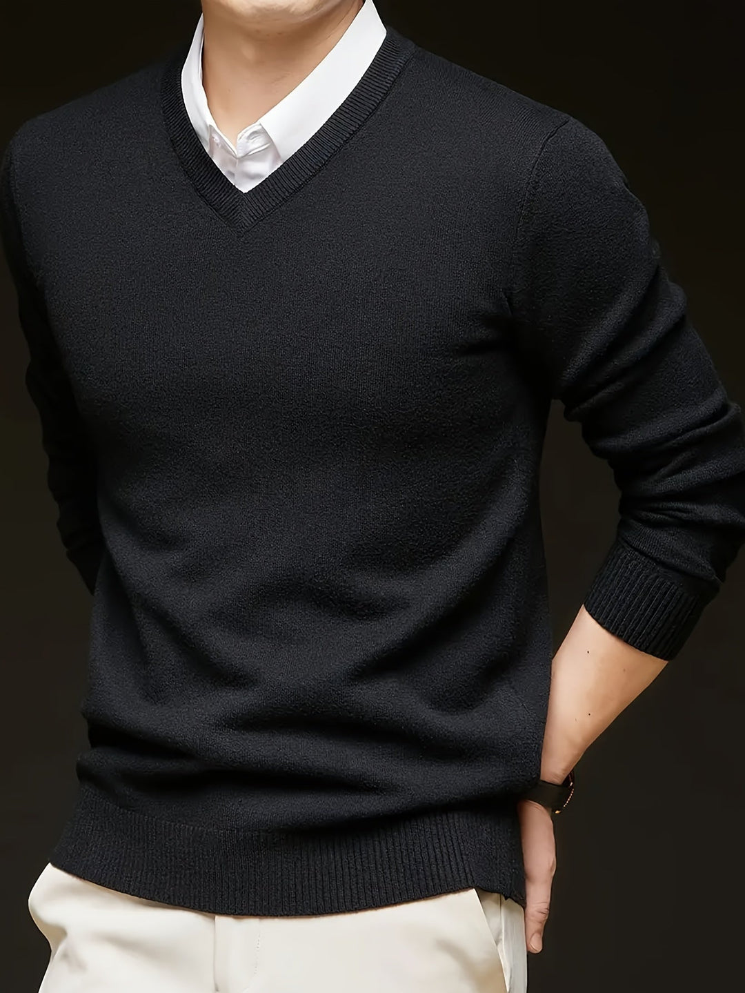 Hugh | Elegancki sweter z dekoltem w serek