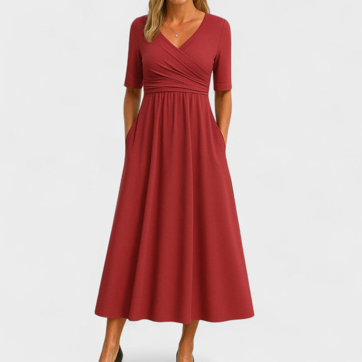 Maddison | Elegancka plisowana sukienka midi