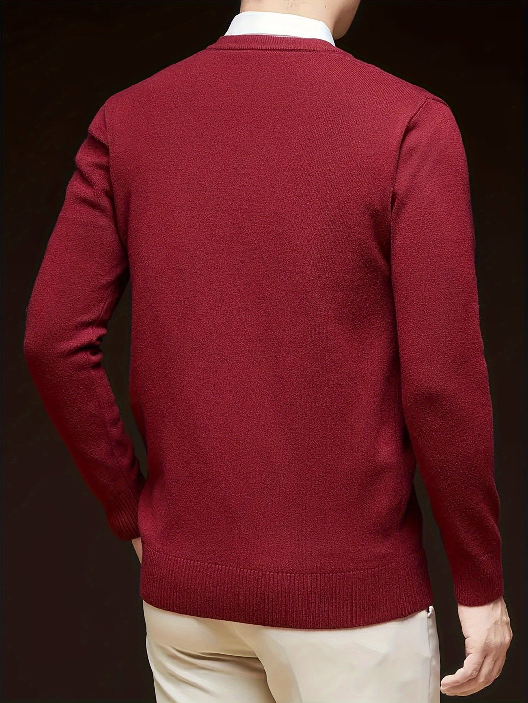 Hugh | Elegancki sweter z dekoltem w serek