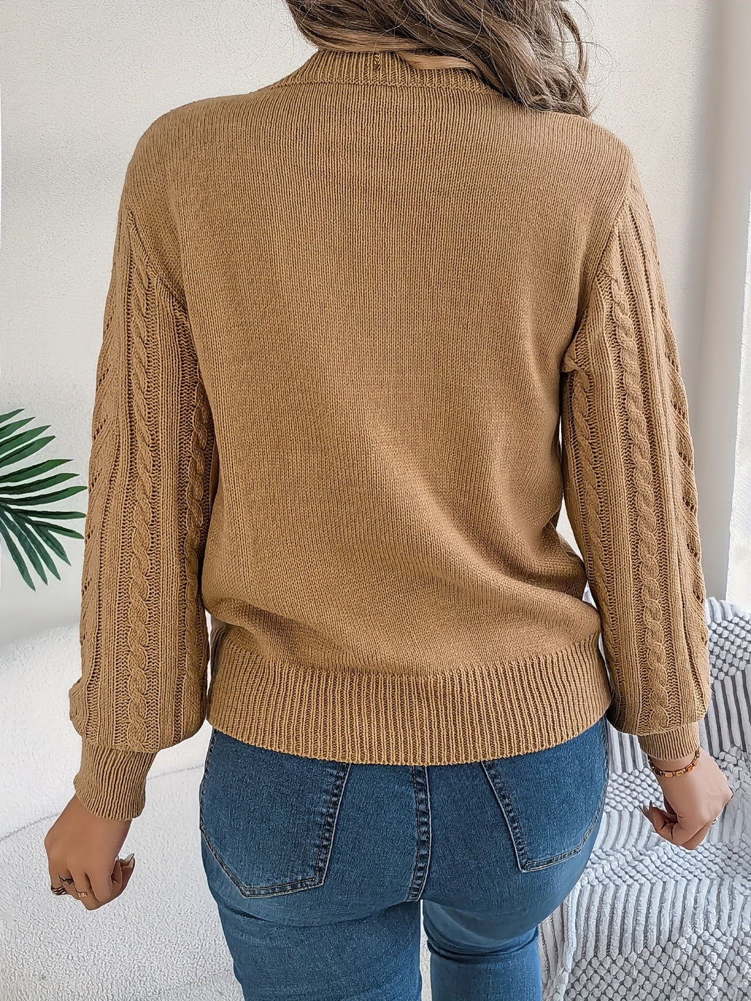 Blythe | Sweter z teksturą w sploty kablowe