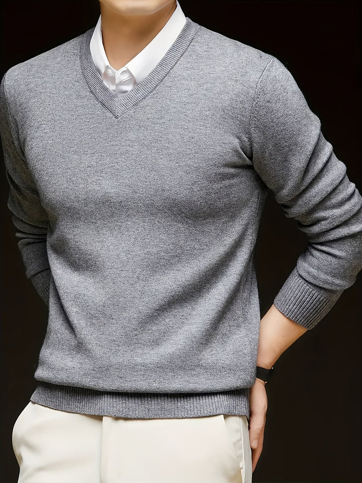 Hugh | Elegancki sweter z dekoltem w serek