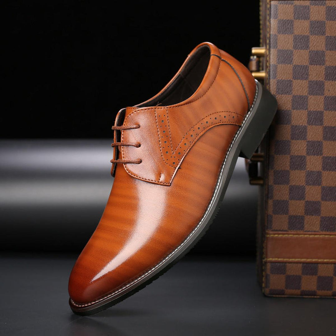 Julius | Ponadczasowe formalne buty sznurowane