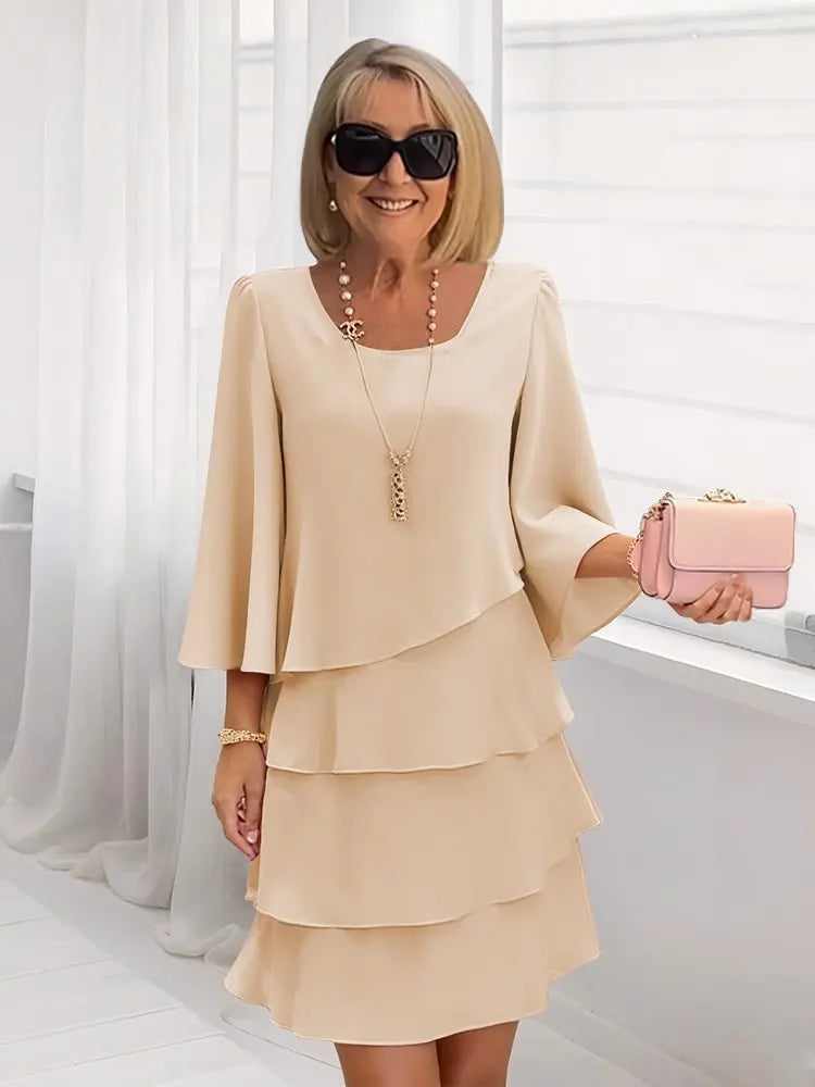 Catherine | Elegancka Sukienka z Falbanami o Średnich Rękawach