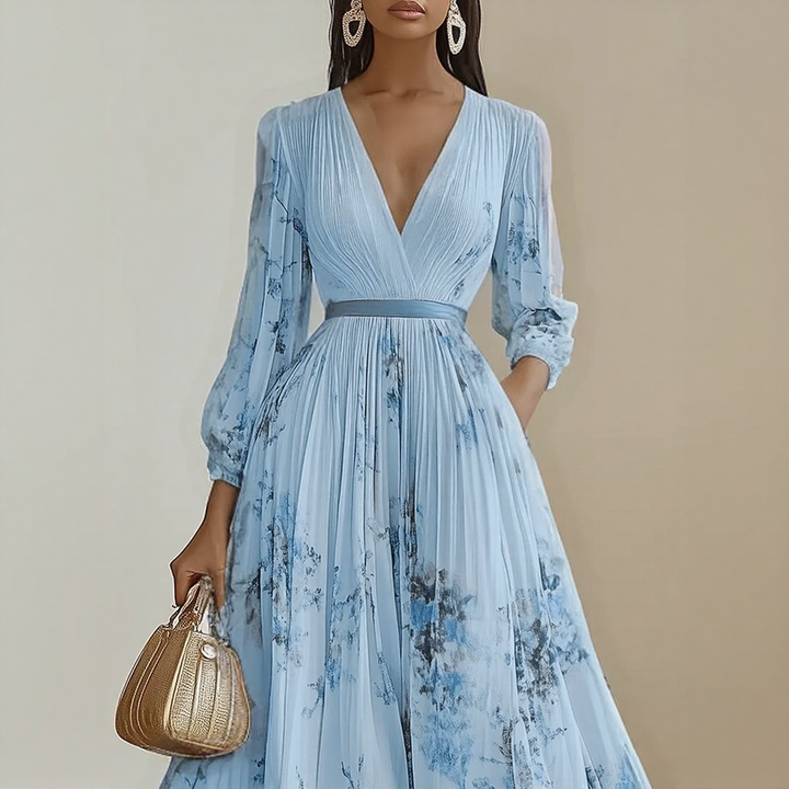 Alexia | Elegancka Maxi Sukienka z Plisowaniem i Dekoltem w Serek