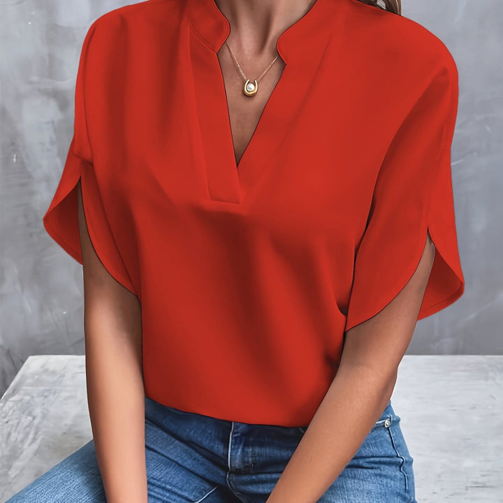 Nicole | Elegancka Bluzka z Drapowaniem i Dekoltem w Serek
