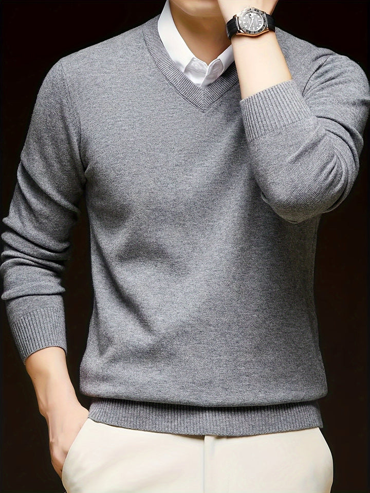 Hugh | Elegancki sweter z dekoltem w serek