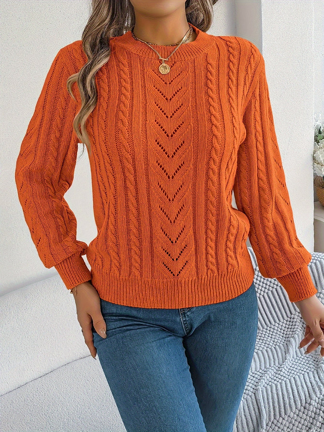 Blythe | Sweter z teksturą w sploty kablowe